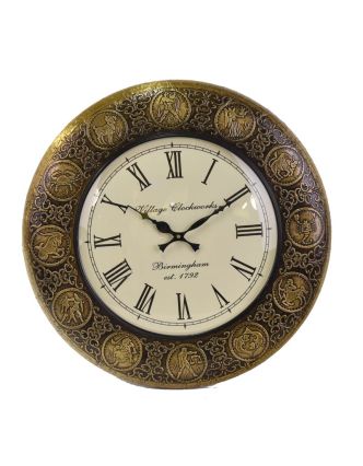 Velké nástěnné hodiny, tepaný antik zdobený mosazný plech, prům. 45cm