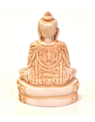 Buddha, sedící, bílý, bohatě zdobené roucho,  pryskyřice, 13cm