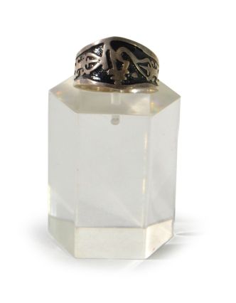 Silný stříbrný prsten s černým reliéfem, AG 925/1000