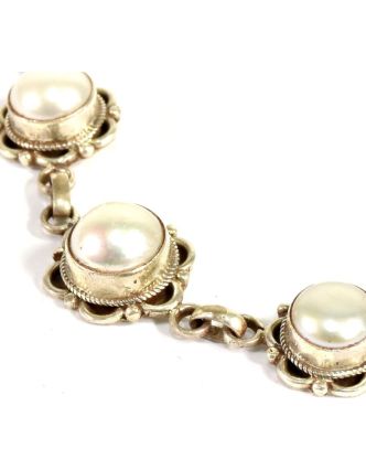 Stříbrný náramek vykládaný perlami, karabinka, délka cca 19cm, AG 925/1000