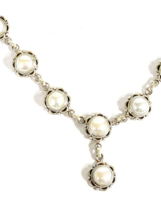Stříbrný náhrdelník vykládaný perlami, karabinka, délka cca 46cm, AG 925/1000