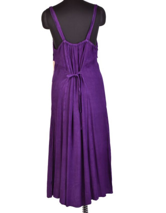 Dlouhé fialové šaty na ramínka, výšivka, celopropínací na knoflíky