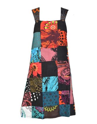 Krátké šaty s laclem a kapsou, barevný patchwork