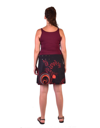 Krátká černo-červená oboustranná sukně zapínaná na cvočky, potisk