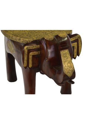 Stolička ve tvaru slona zdobená mosazným kováním, 51x37x37cm