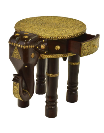 Stolička ve tvaru slona zdobená mosazným kováním, 38x30x38cm