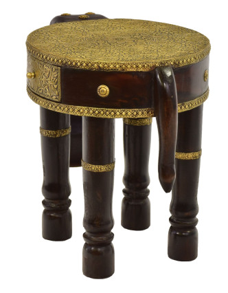 Stolička ve tvaru slona zdobená mosazným kováním, 38x30x38cm