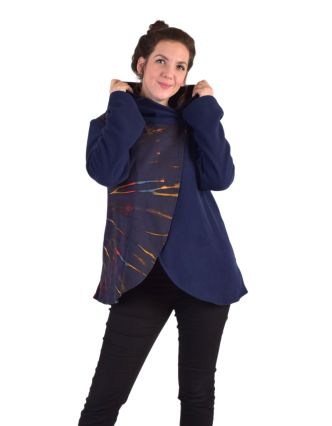 Modrý fleecový kabát s kapucí zapínání na knoflík, dvě kapsy, batika