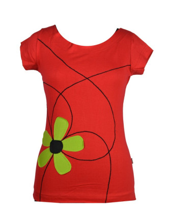 Červené tričko s krátkým rukávem a zelenou aplikací květiny, černá výšivka