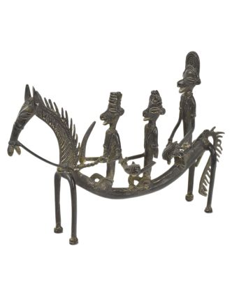 Jezdci na koni, Tribal Art, mosazná socha, 31x5x22cm