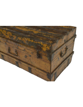 Plechový kufr, staré příruční zavazadlo, 101x50x50cm