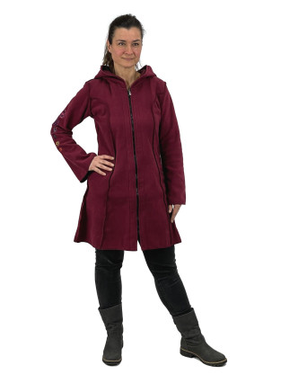 Vínový fleecový kabátek s dlouhou kapucí, zapínání na zip, výšivka