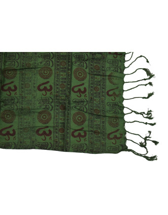 Šátek z viskózy, tmavě zelený s černo-červeným potiskem Óm, třásně, 70x180 cm