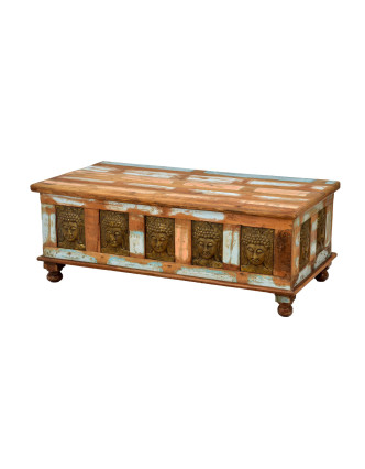 Truhla z teakového dřeva zdobená mosaznými Buddhy, 120x60x45cm