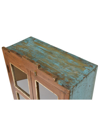 Prosklená skříňka z teakového dřeva, tyrkysová patina, 58x26x107cm