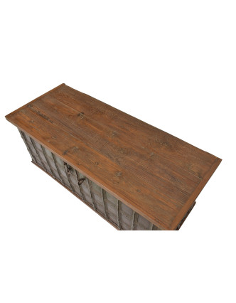 Stará truhla z teakového dřeva, zdobená kováním, 134x54x57cm