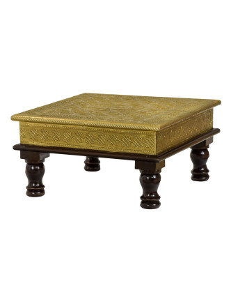 Malý stolek z mangového dřeva zdobený mosazí, 30x30x16cm