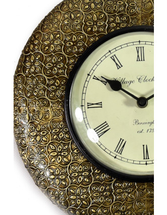 Nástěnné hodiny, tepaná mosaz, květinový motiv, prům. 32cm