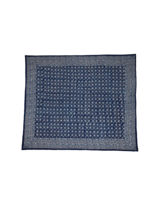 Modrý přehoz na postel s bílým tiskem, prošívaný, 265x225cm