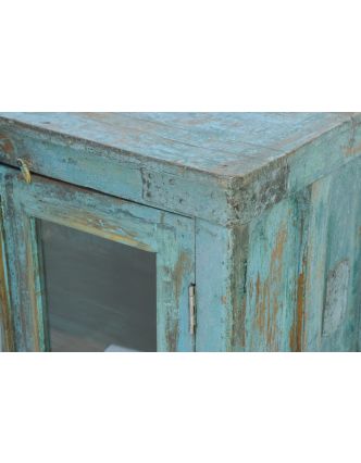 Prosklená skříňka z antik teakového dřeva, tyrkysová patina, 75x41x93cm