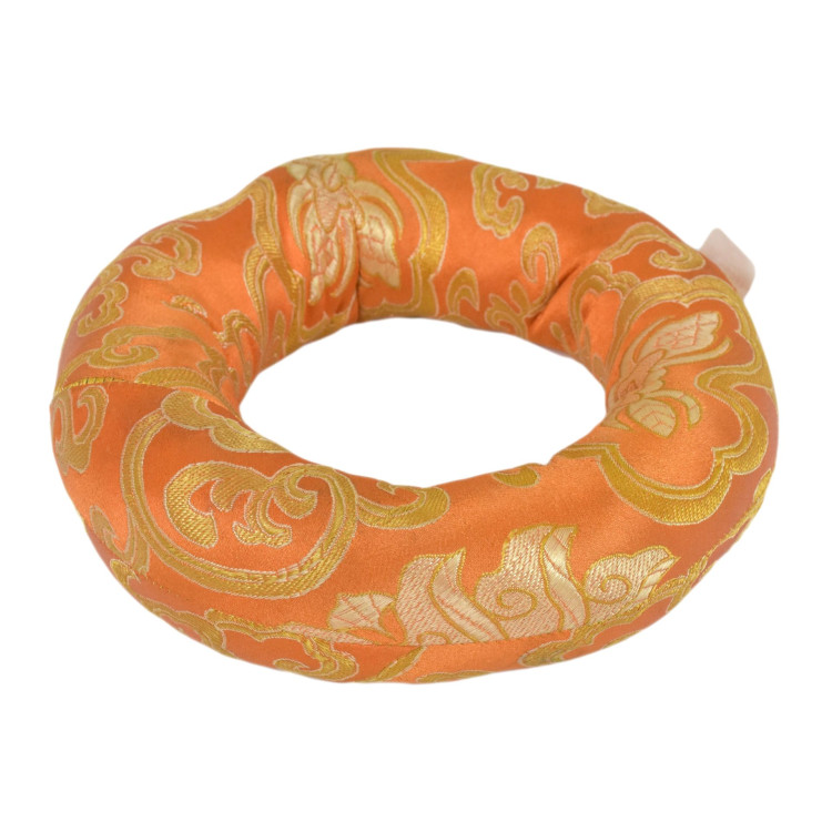 Podložka pod tibetskou mísu ze zlato-žlutého brokátu, prům. 16cm