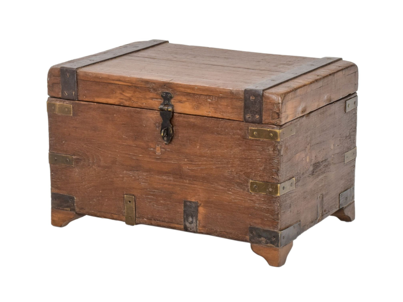 Stará dřevěná truhlička z teakového dřeva, 53x36x34cm