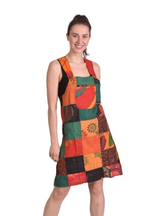 Krátké šaty s laclem a kapsou, multibarevný patchwork, stonewash