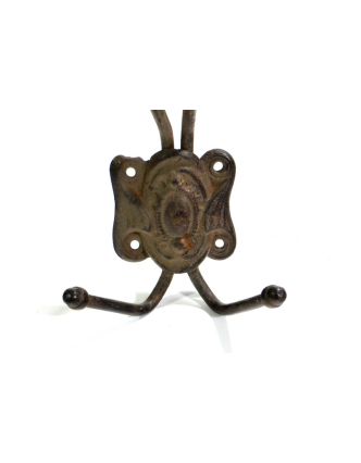 Antik železný háček - věšáček, ozdobný reliéf, 16cm