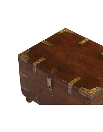 Starožitná truhla z teakového dřeva, železné kování, 56x40x36cm