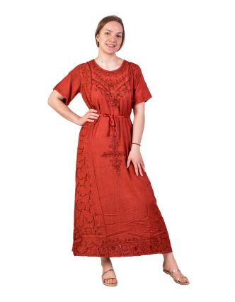 Dlouhé volné šaty, s rukávkem, červené s výšivkou, vázání na zádech