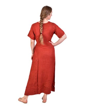 Dlouhé volné šaty, s rukávkem, červené s výšivkou, vázání na zádech