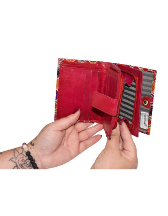 Peněženka zapínaná na patentku, červená, barevná kolečka, malovaná kůže, 13x9cm