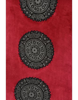 Krátké červeno černé sametové šaty s krátkým rukávem a Chakra tiskem