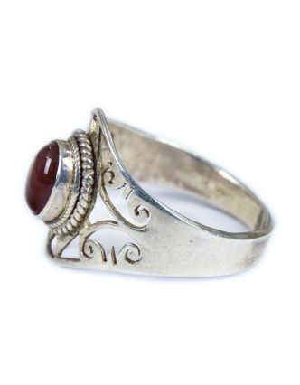Stříbrný prsten vykládaný červeným onyxem, AG 925/1000, 3g, Nepál