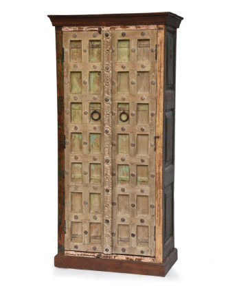 Skříň z antik teakového dřeva, železné kování,  90x50x188cm