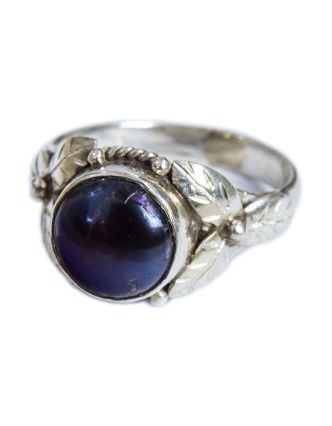 Stříbrný prsten vykládaný šedo-fialovou perlou, AG 925/1000, 5g, Nepál