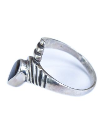 Stříbrný prsten vykládaný černým onyxem, AG 925/1000, 4g, Nepál