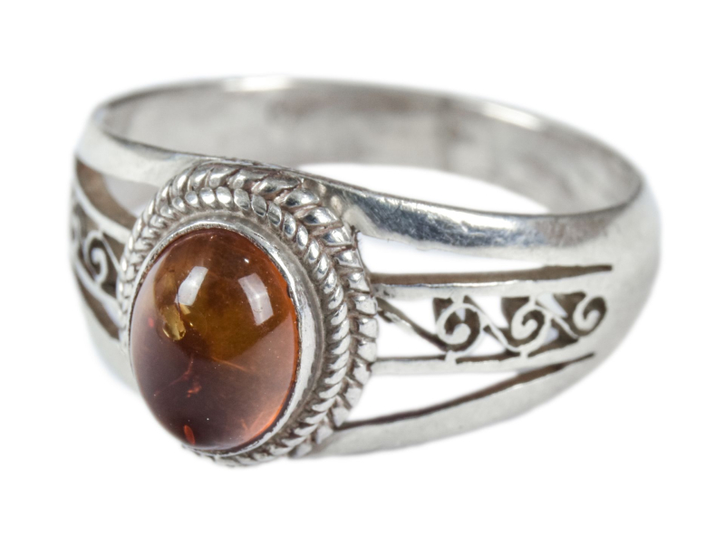 Stříbrný prsten vykládaný jantarem, AG 925/1000, 4g, Nepál