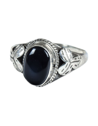 Stříbrný prsten vykládaný černým onyxem, AG 925/1000, 5g, Nepál
