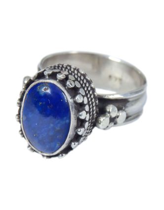 Stříbrný prsten, vel 61, vykládaný lapis lazuli