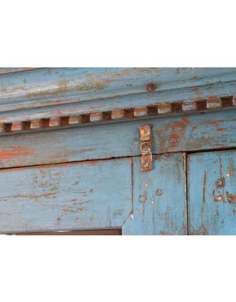 Prosklená skříňka z antik teakového dřeva, modrá patina, 128x55x152cm