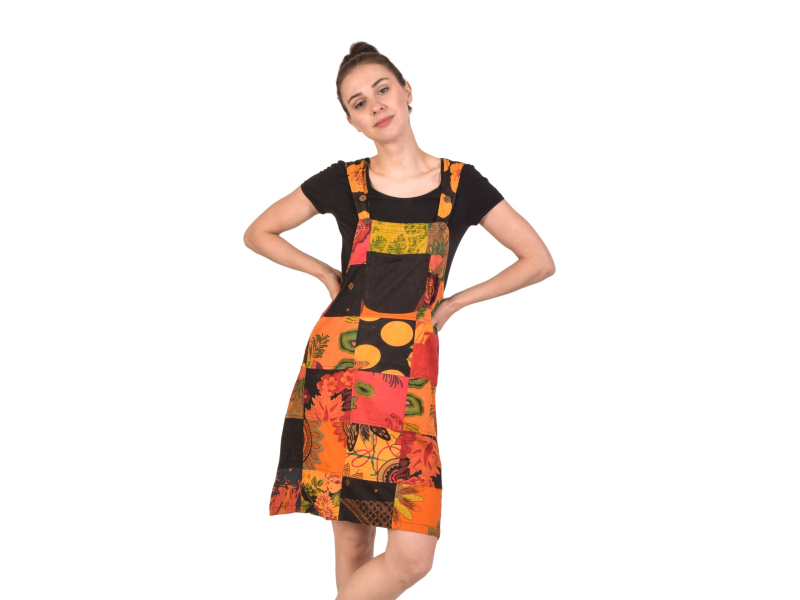 Krátké šaty s laclem a kapsou, multibarevný patchwork, bavlněný úplet