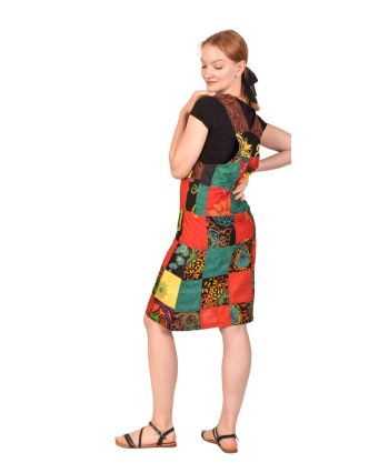 Krátké šaty s laclem a kapsou, multibarevný patchwork, bavlněné plátno