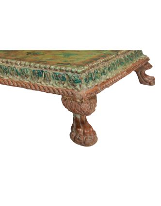 Starý stolek, ručně vyřezávané nohy, 68x68x20cm