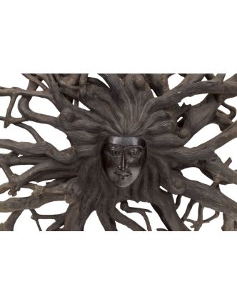 Dřevěná hlava Déví z kořene rambutanu, 140x130cm