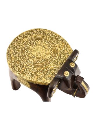 Stolička ve tvaru slona zdobená mosazným kováním, 29x20x21cm