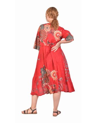 Tříčtvrteční šaty, červené s květinovým potiskem a kapsami