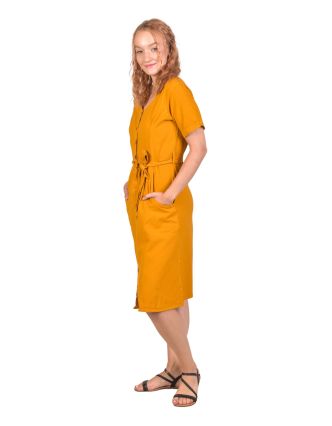 Žluté šaty s krátkým rukávem, midi délka, kapsy, propínací s páskem