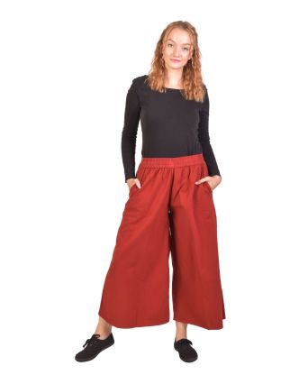 Pohodlné volné červené tříčtvrteční kalhoty, guma v pase a kapsy