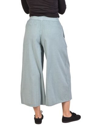 Pohodlné volné modrá tříčtvrteční kalhoty, guma v pase a kapsy